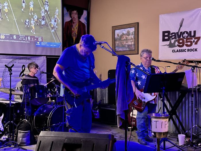 Live with Bayou 95.7 Classic Rock